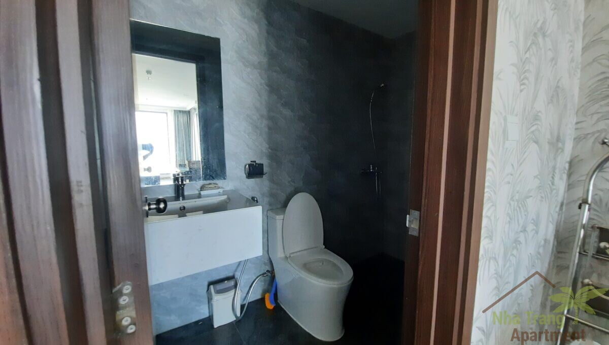 52f5045c4bfbb6a5efea