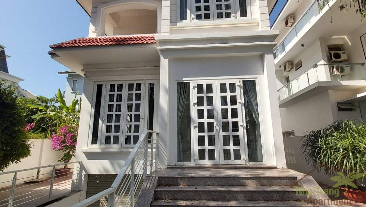 villa for rent in an vien V070-3