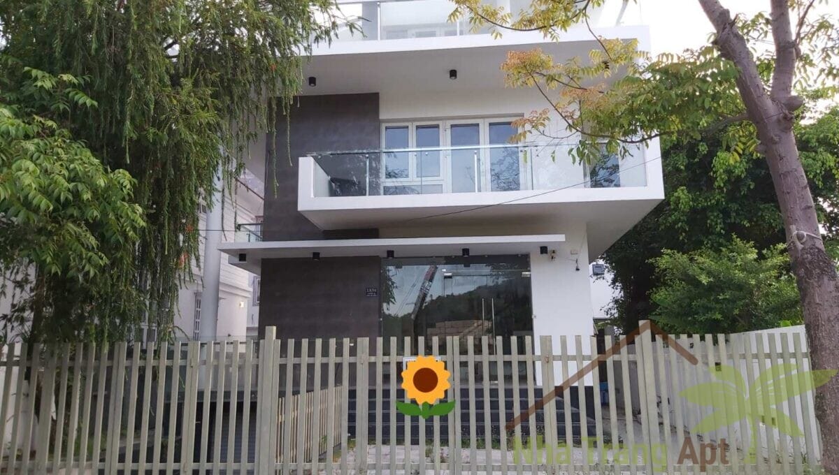 villa for rent nha trang v076-1
