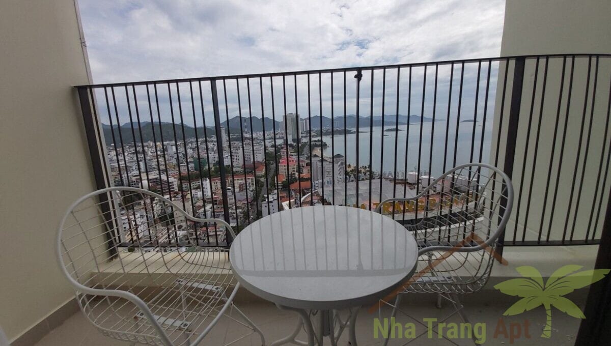 apartment gold coast a547-8