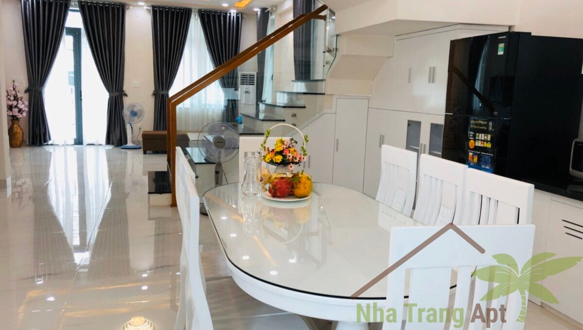 villa for rent an vien V081-2