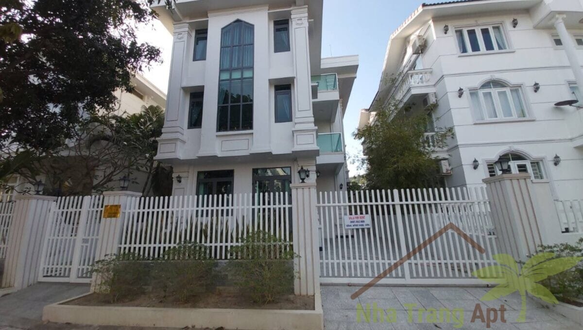villa for rent an vien V081-4