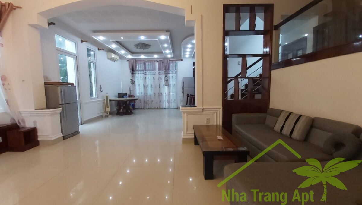 villa for rent an vien v124-4