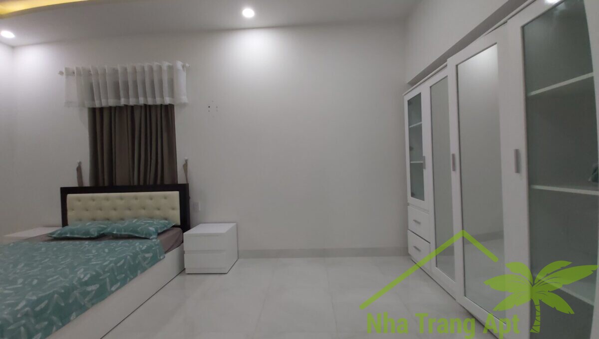 villa for rent in an vien v122-8