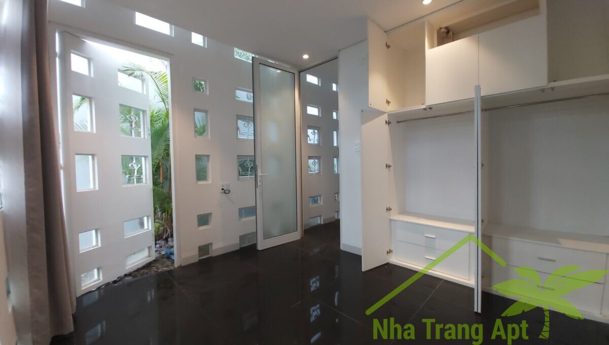 villa for rent nha trang v121-5