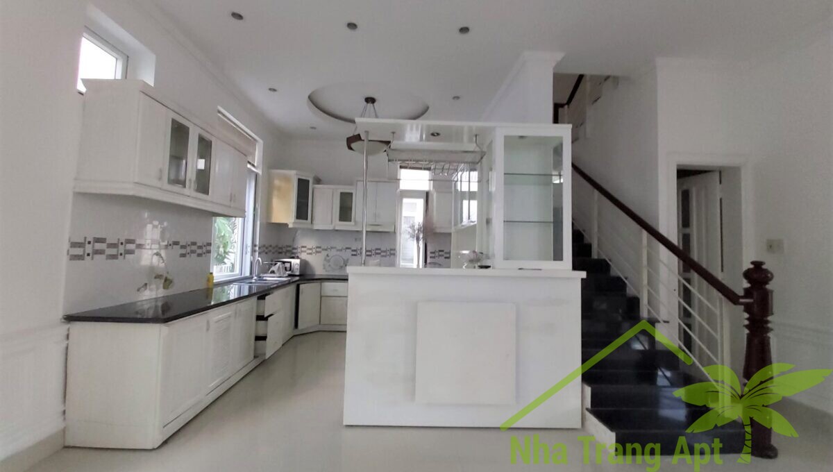 villa for rent in an vien nha trang v132-4