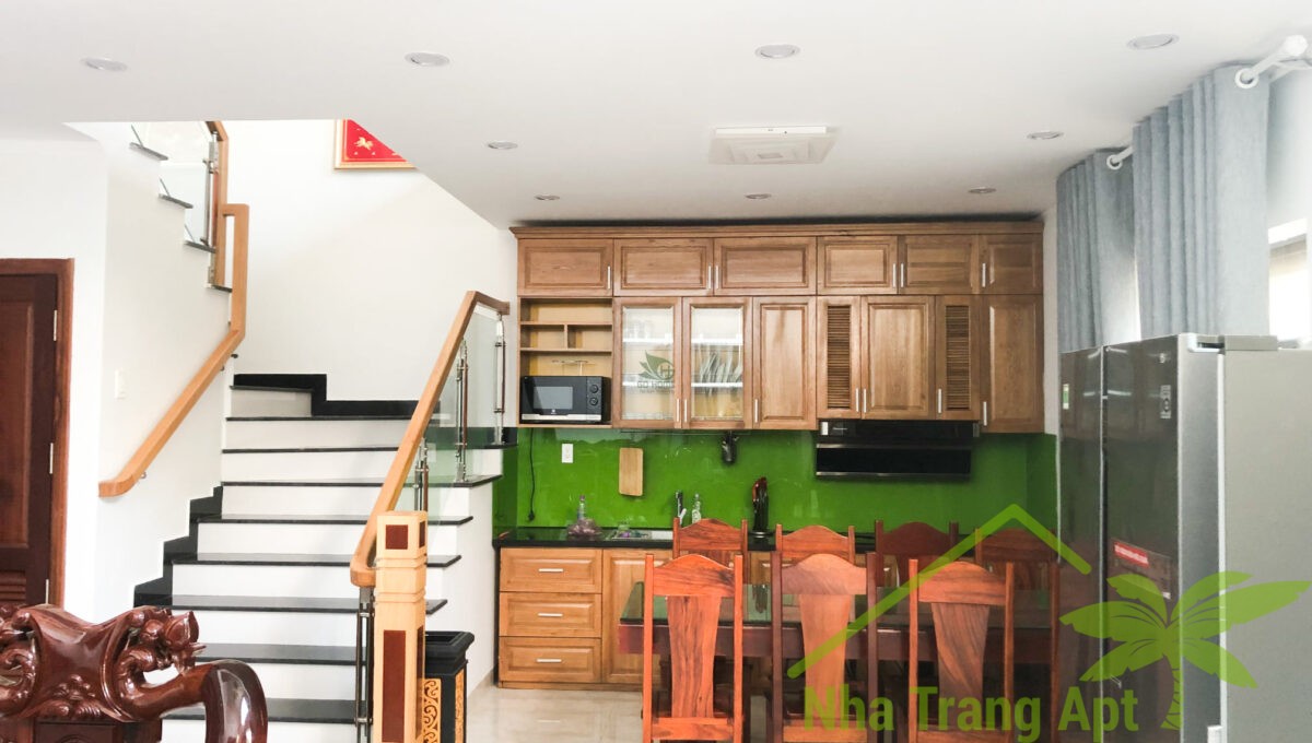 villa for rent in nha trang v135-1