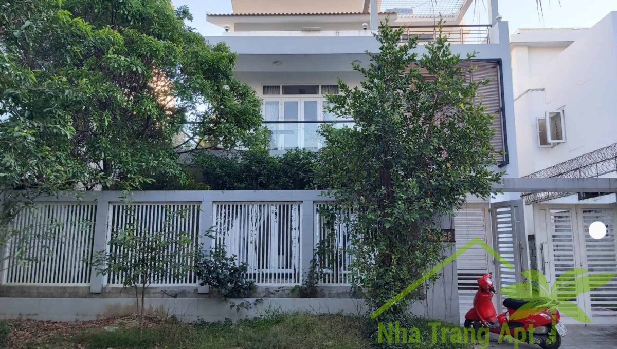 villa for rent nha trang v136-1
