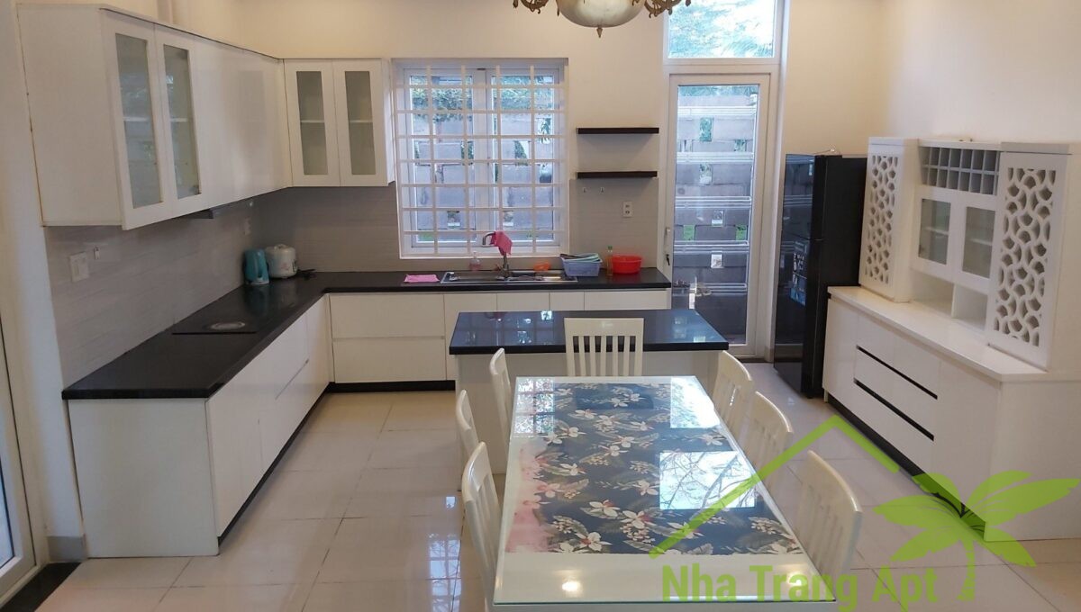 villa for rent nha trang v136-7