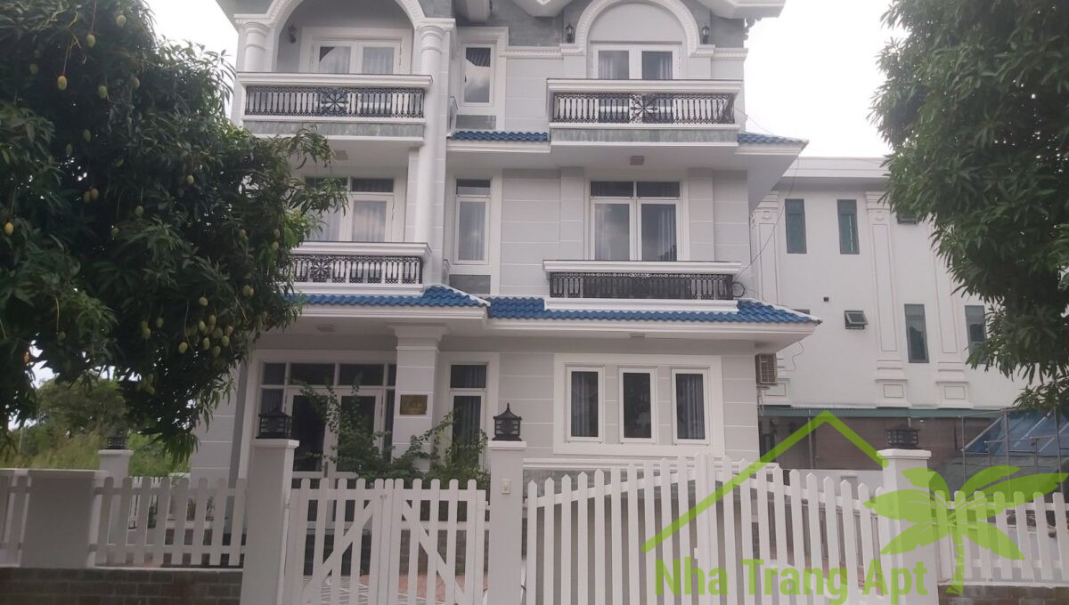 villa for rent in an vien v153-1