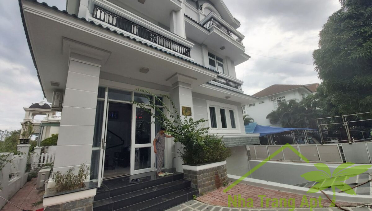 villa for rent in an vien v153-13