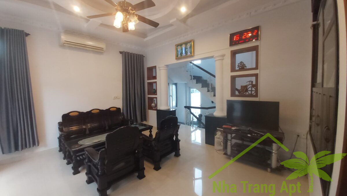 villa for rent in an vien v153-7