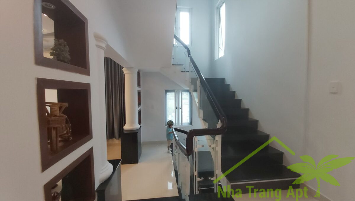 villa for rent in an vien v153-8