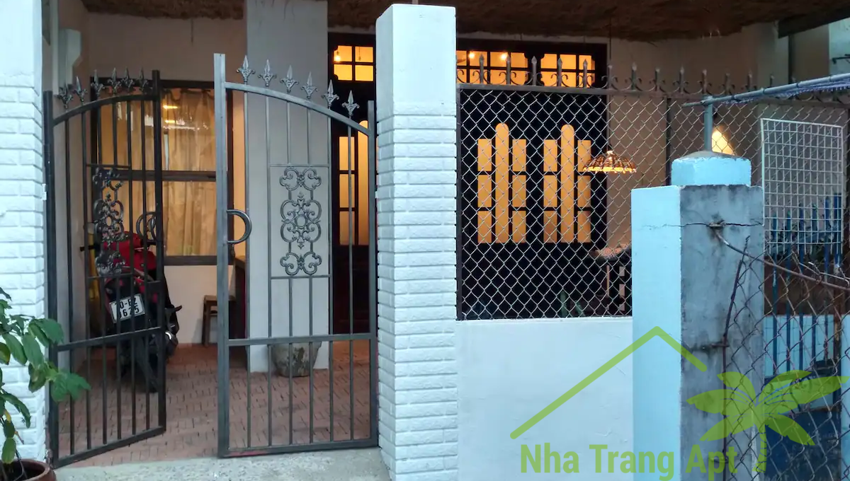 house for rent in north h215-9