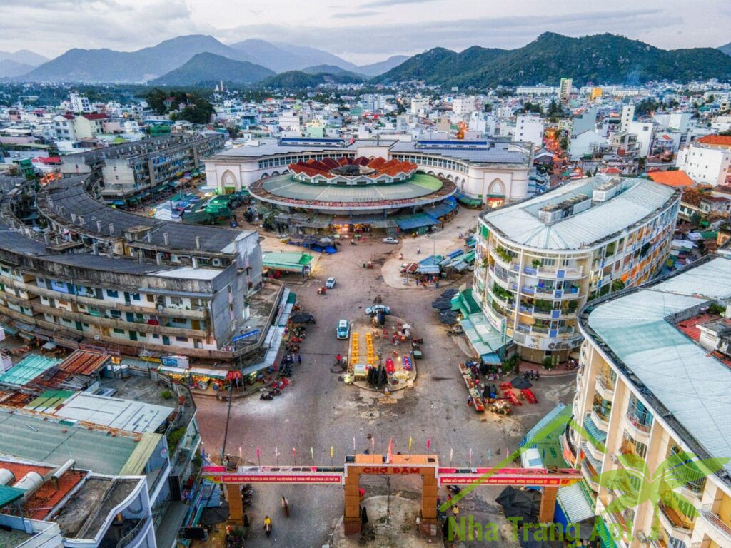 Dam Market shopping destination in Nha Trang