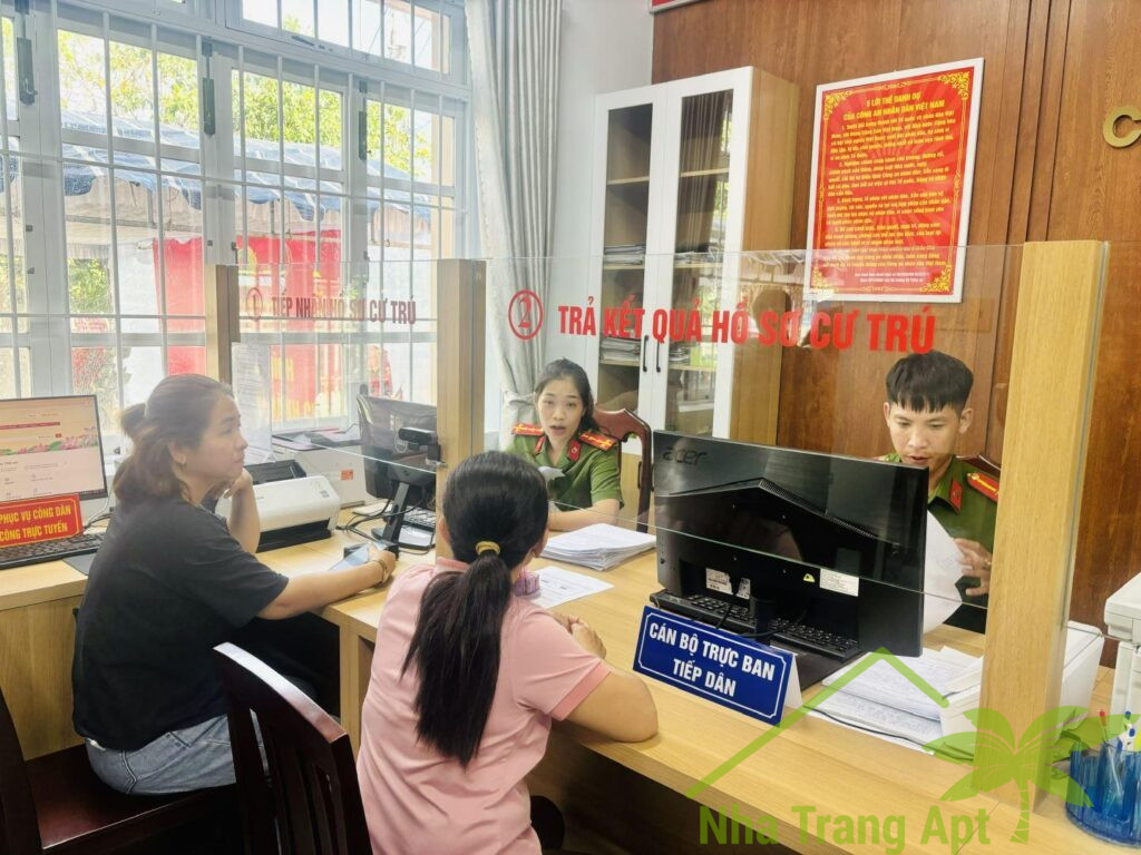 Submission section: Vietnamese public administration office